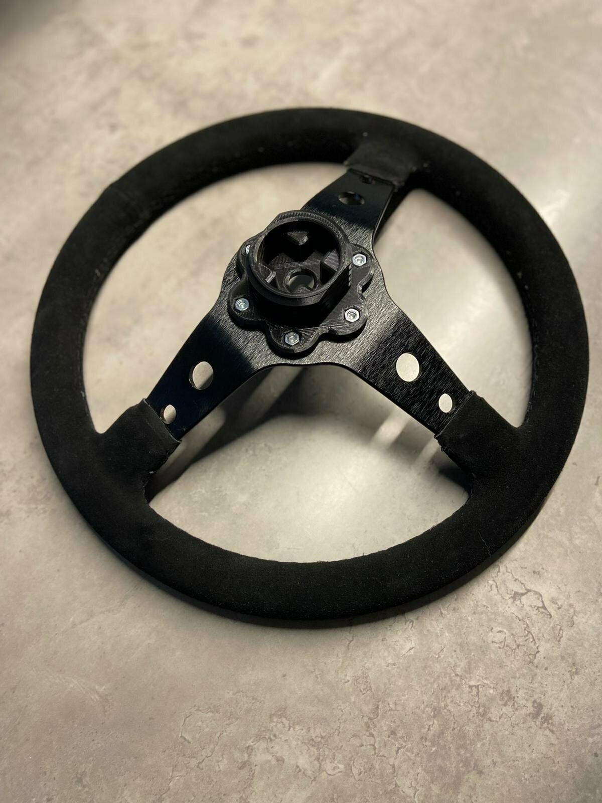 STL File - Thrustmaster T300 70mm Lenkrad Adapter MOD